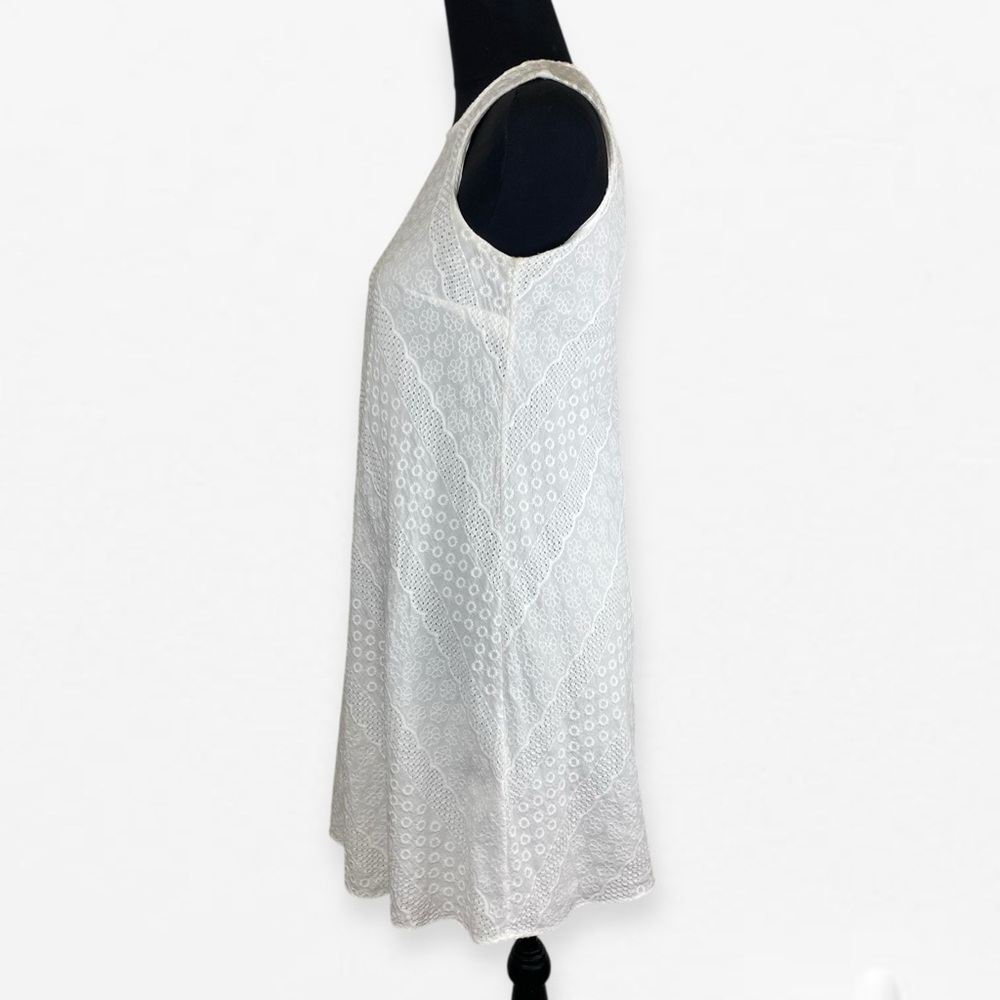 Calvin Klein White Lace high neck sleeveless Mini Dress 2 - Picture 3 of 10